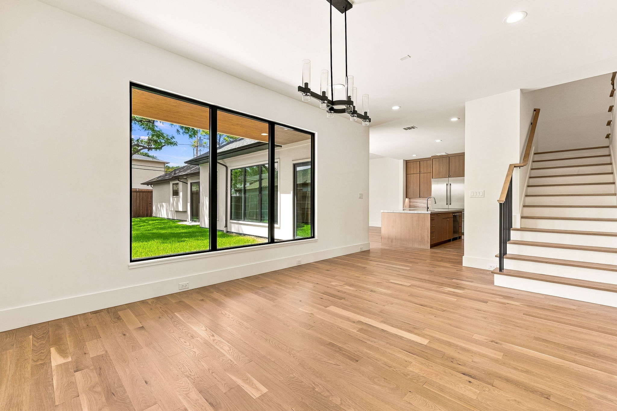 7407 Robin Road - Great Room