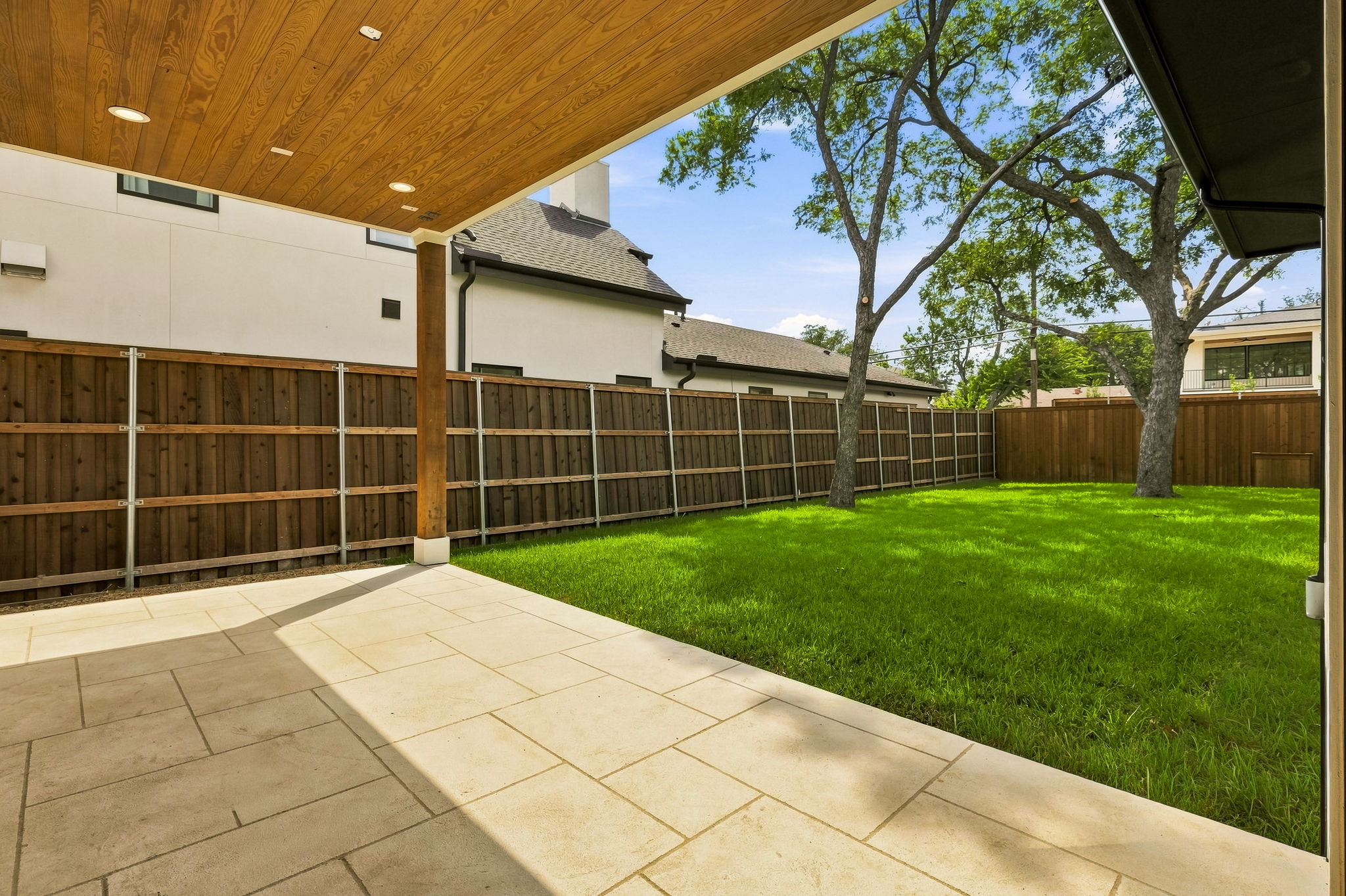 7407 Robin Road - Covered Patio