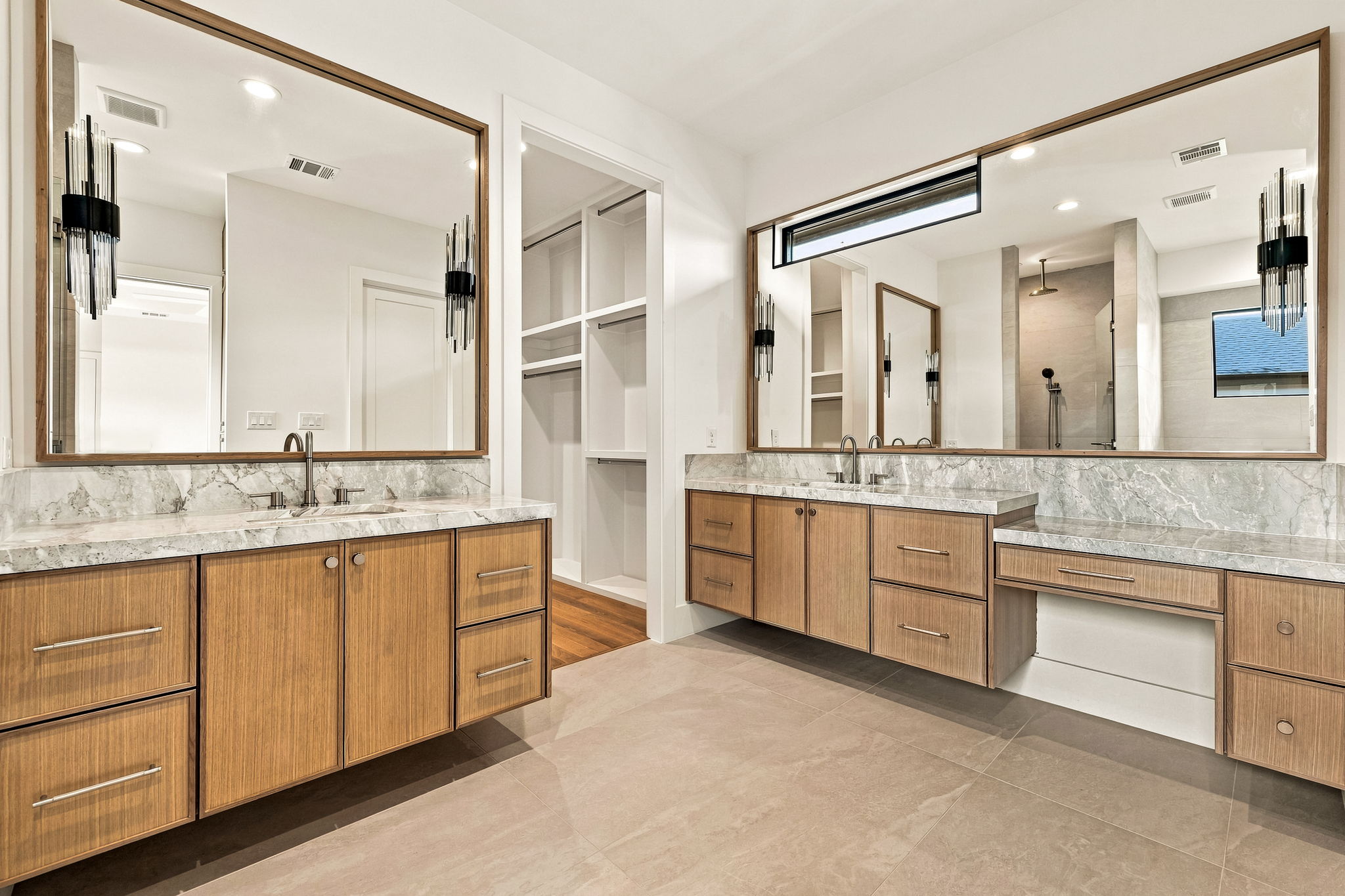 7407 Robin Road - Primary Bathroom