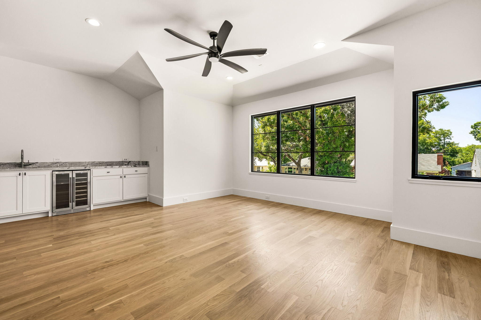 7714 Morton Street - Game Room